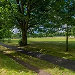 Pass The Keys Renovated 2Bed Flat In Quiet Area Near The Meadows